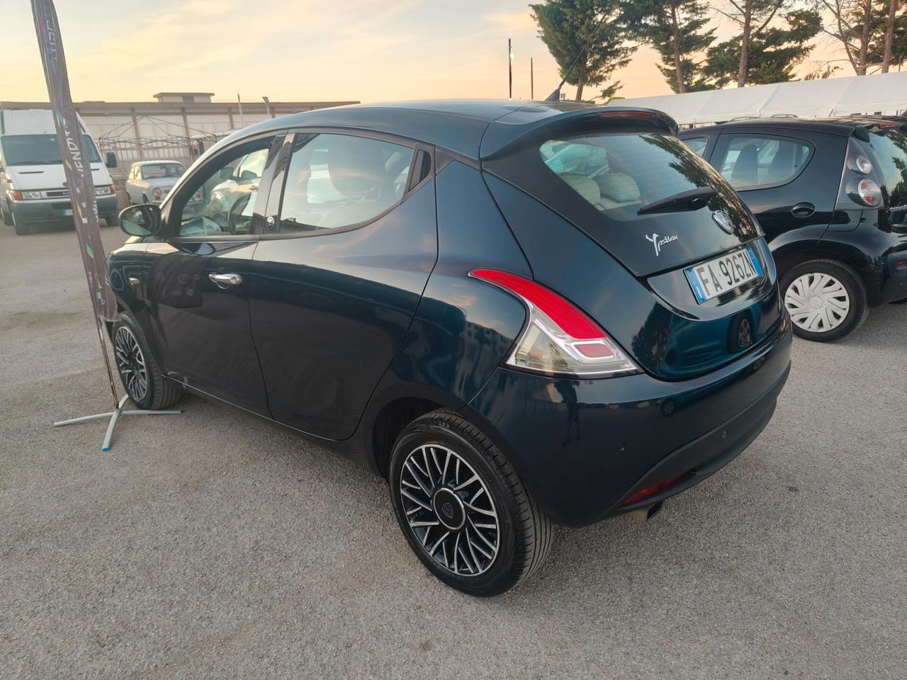 Lancia Ypsilon 1.2 5p GPL Ecochic 30th anniversary