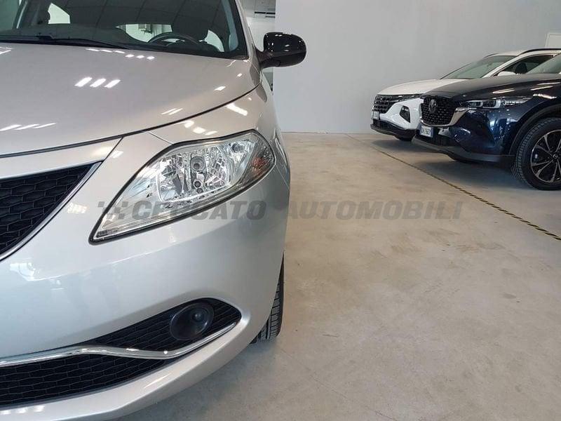Lancia Ypsilon Ypsilon 1.2 Gold 69cv