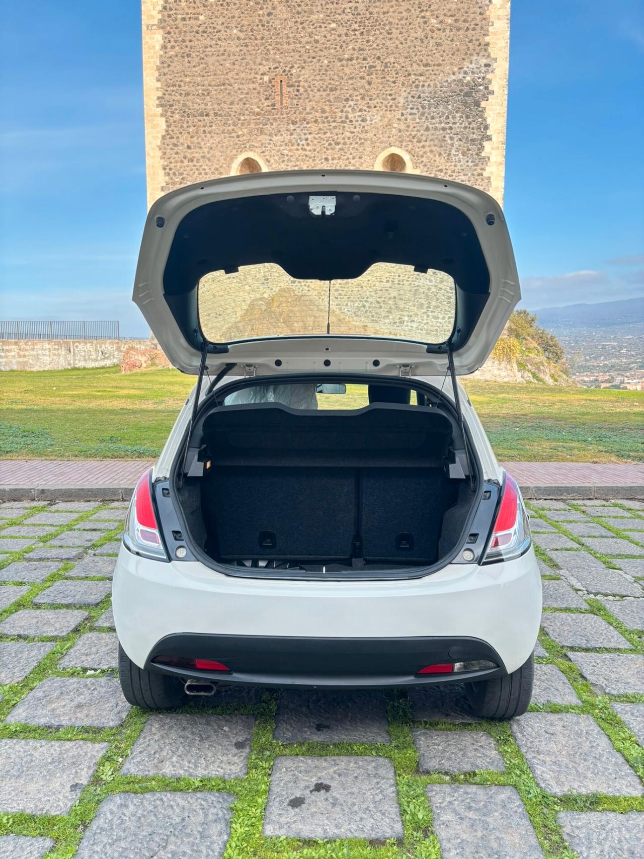 Lancia Ypsilon 1.3 MJT 16V 95 CV 5 porte S&S Elefantino