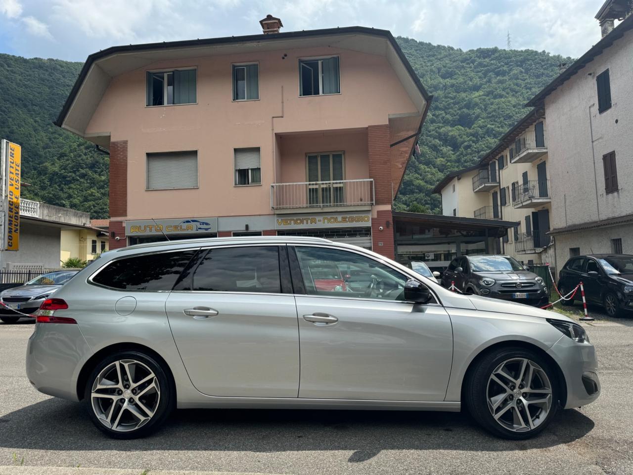 Peugeot 308 BlueHDi 120 S&S SW - TELECAMERA PER PARCHEGGIO ASSISTITO