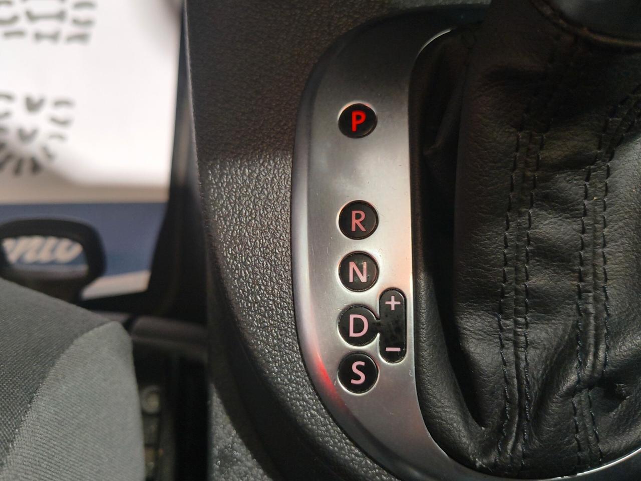 Volkswagen Touran 1.6 TDI DSG Comfortline 7 posti