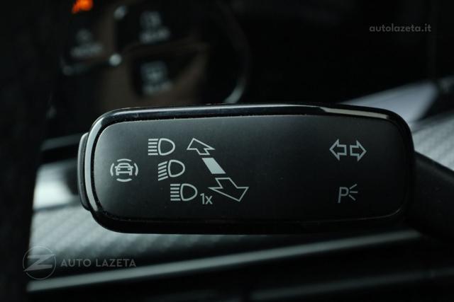 VOLKSWAGEN Golf 1.5 eTSI 150 CV DSG R-Line