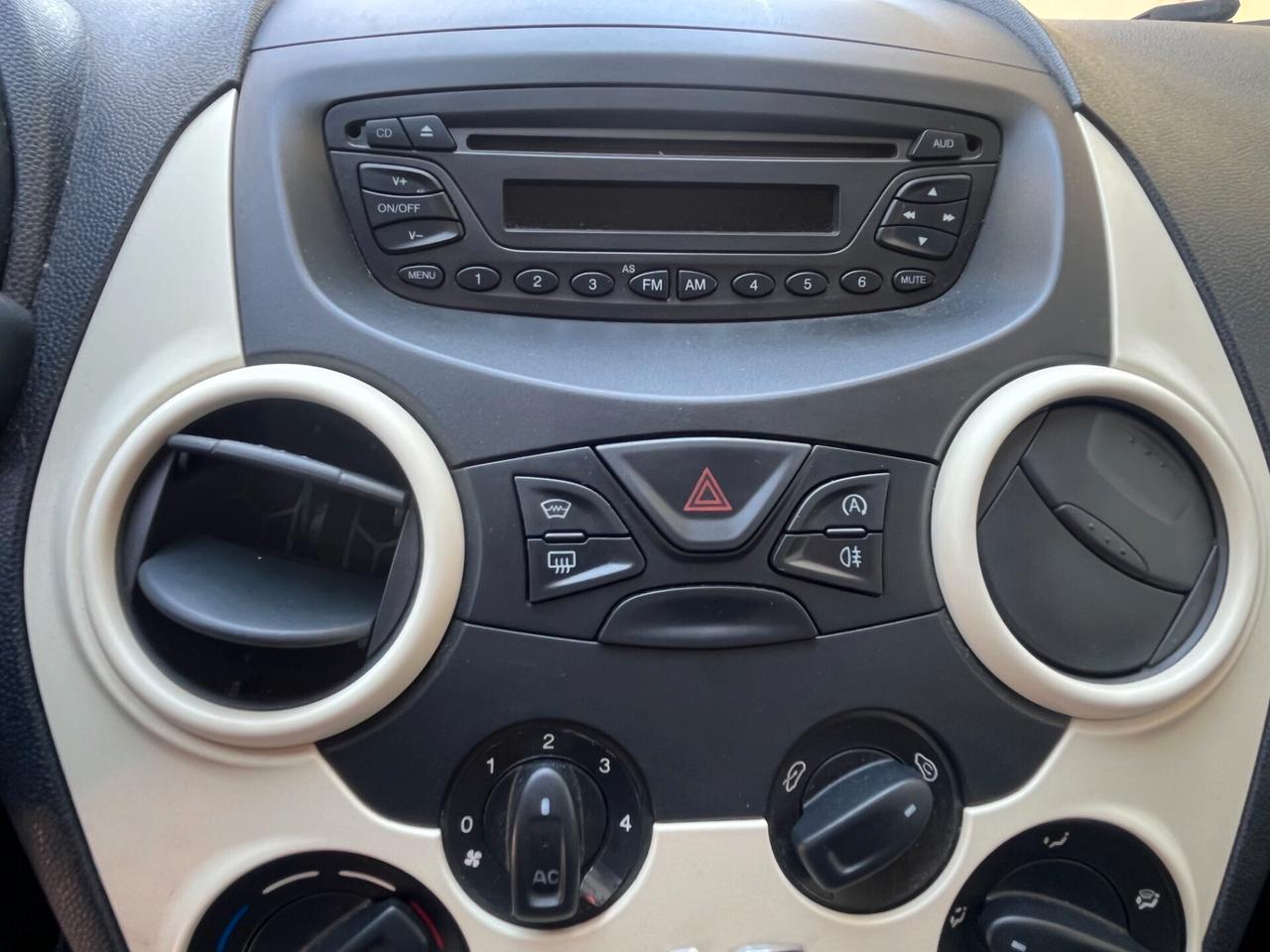Ford Ka 1.2 8V 69CV Titanium