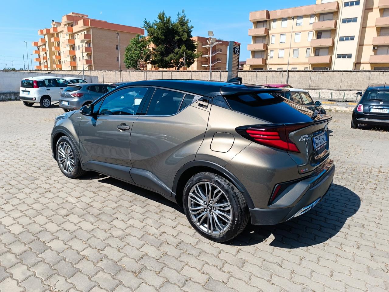 Toyota C-HR 2.0 Hybrid E-CVT Lounge