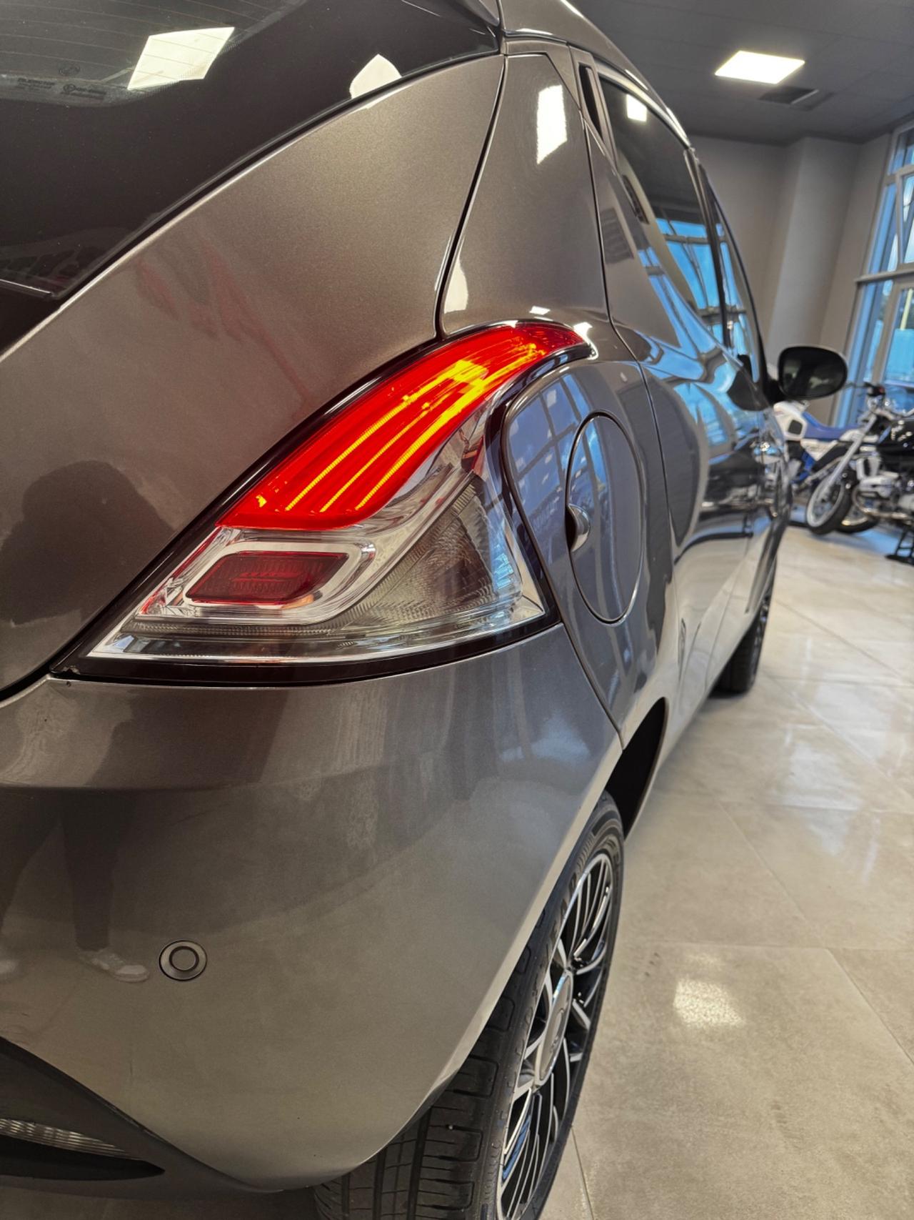 LANCIA YPSILON 900 T AIR METANO GOLD