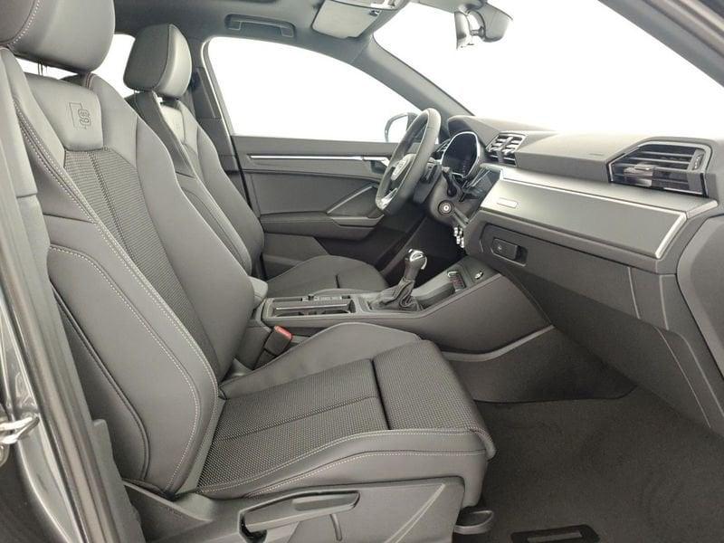 Audi Q3 SPB 40 TDI quattro S tronic Identity Black