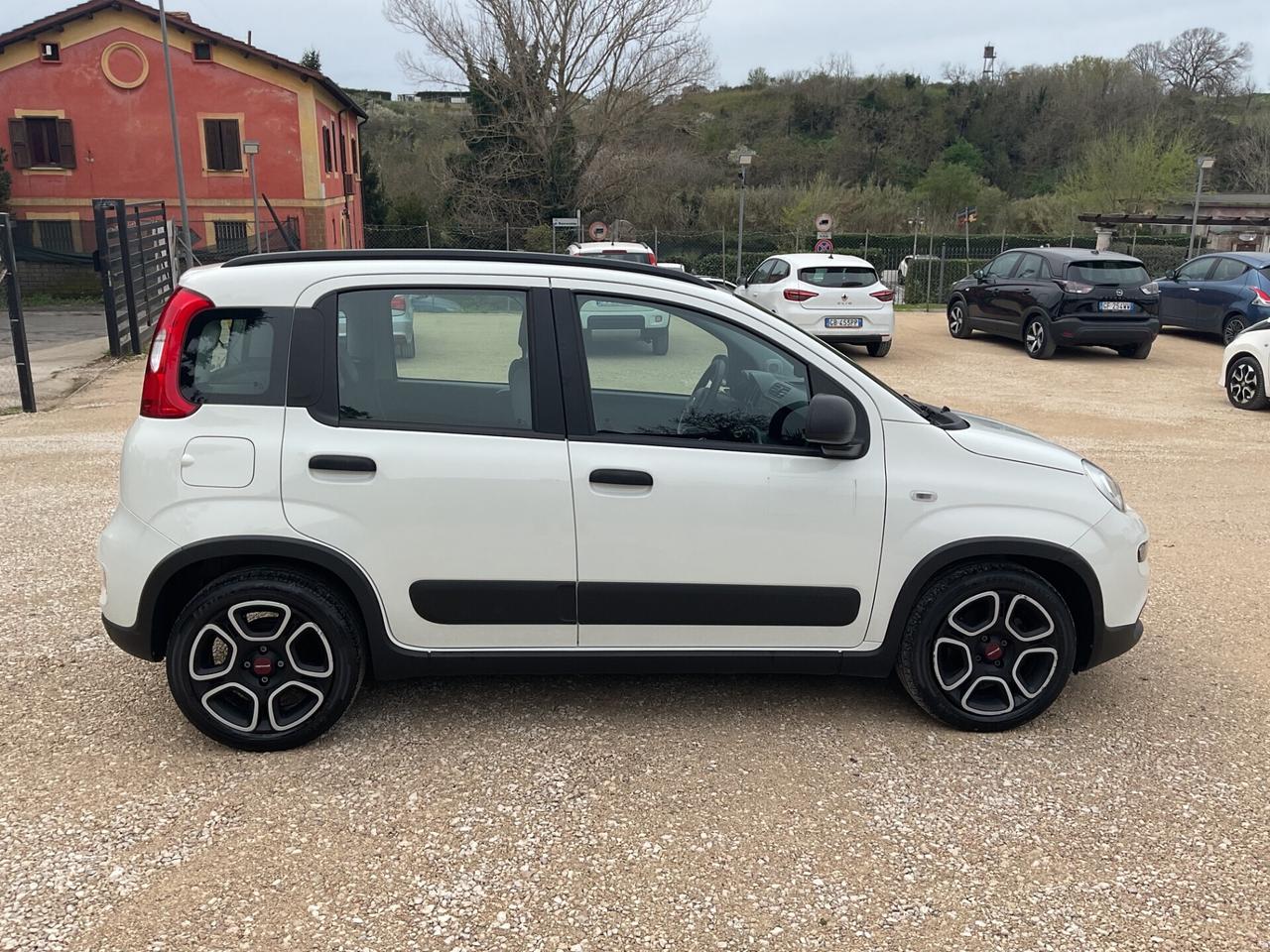Fiat Panda 1.0 FireFly S&S Hybrid City Cross