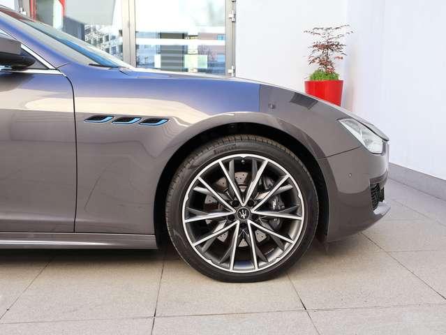 Maserati Ghibli GT Hybrid 330 CV