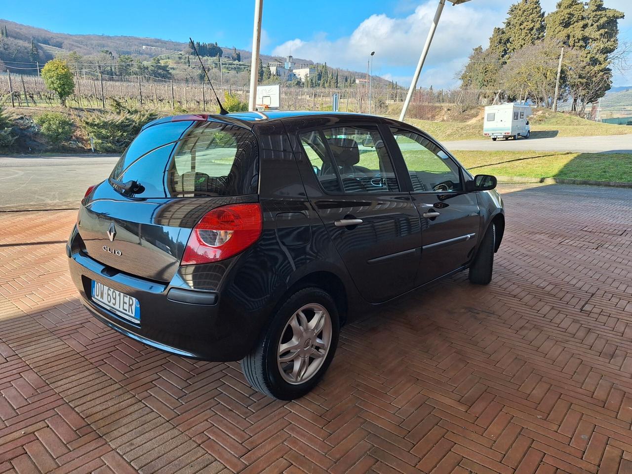 Renault Clio 1.2 16V 5 porte Dynamique