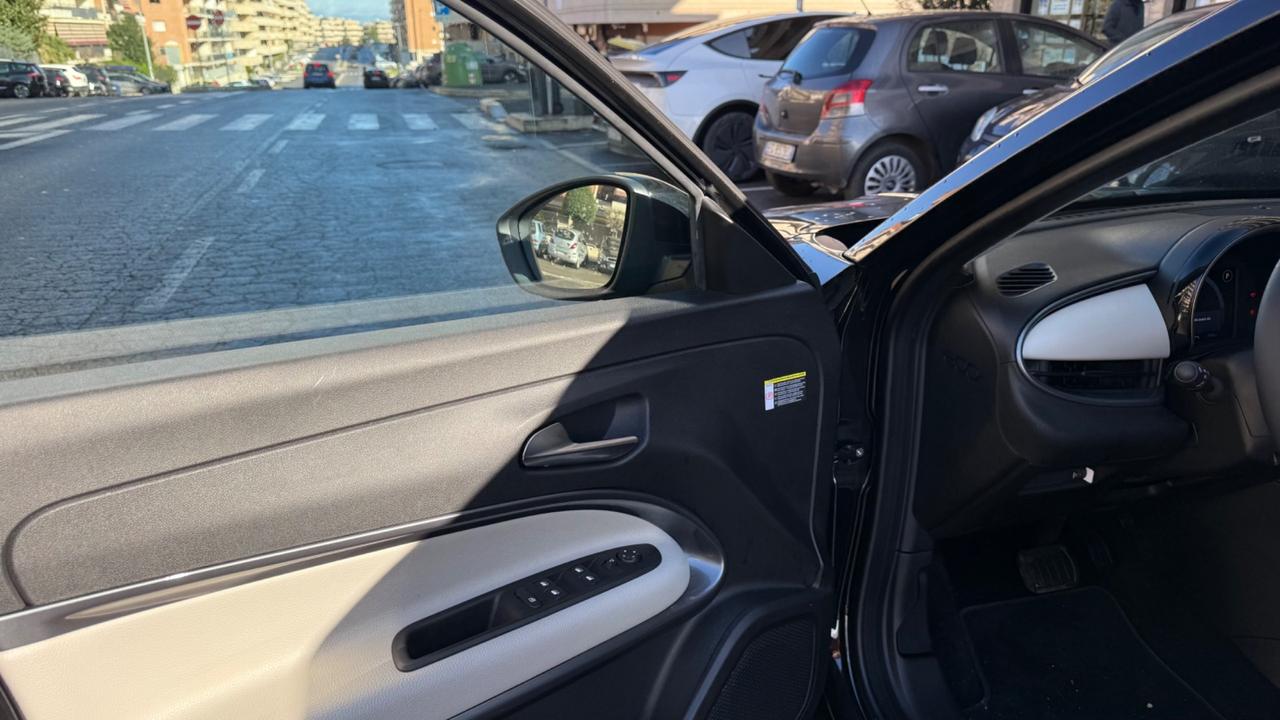 Fiat 600 Hybrid 110 CV DCT MHEV La Prima LED NAVI KAMERA PELLE PDC CERCHI 18 SEDILI ELETTRICI RISCALDATI