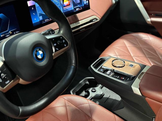 BMW iX xDrive 50 Pacchetto Sportivo