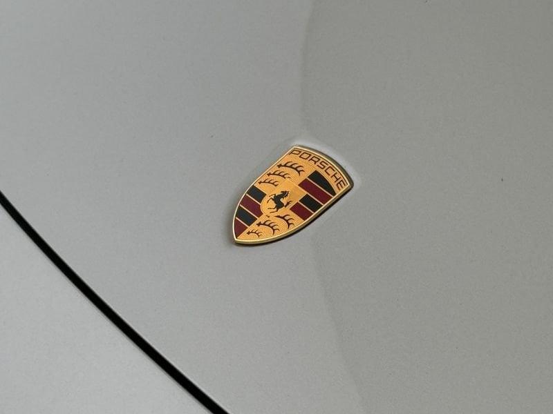 Porsche 911 Carrera GTS