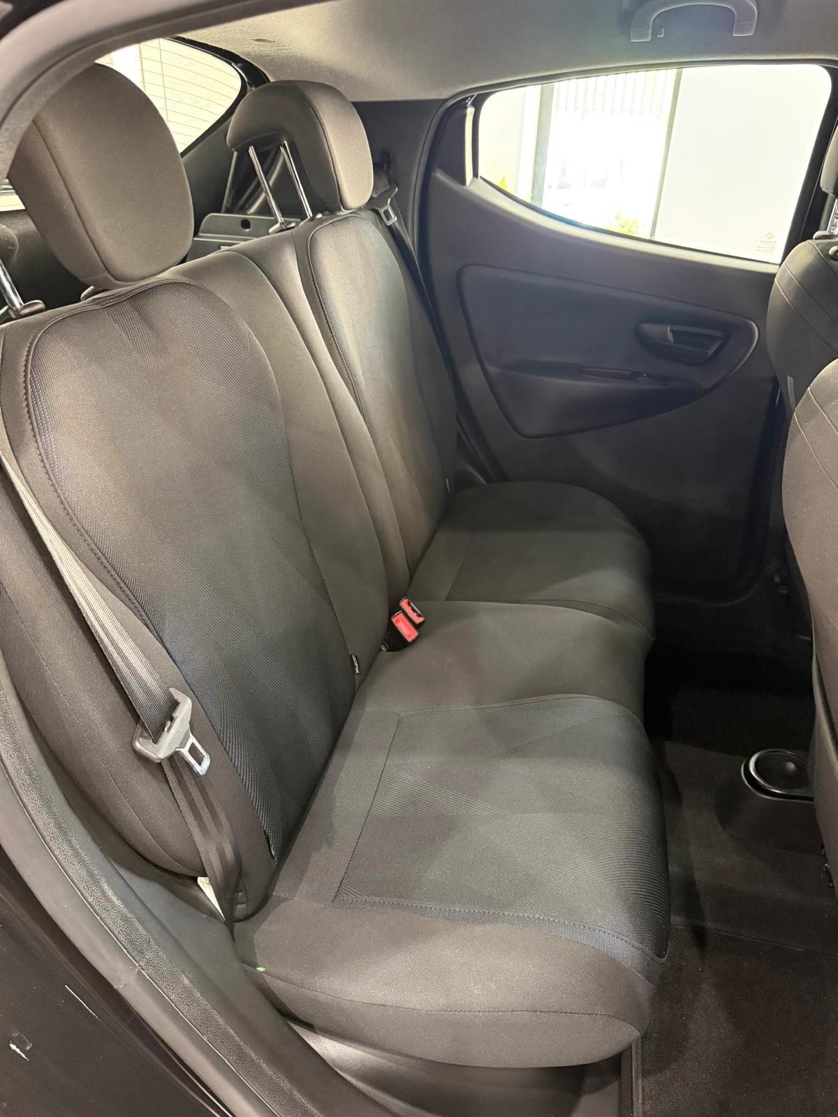 Lancia Ypsilon 1.2 69 CV 5 porte S&S Gold