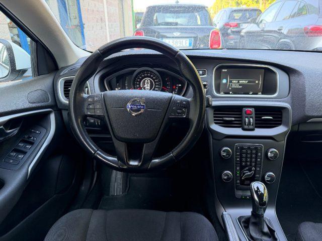VOLVO V40 1.6 D2 114CV KINETIK POWERSHIT CAMBIO AUTOMATICO