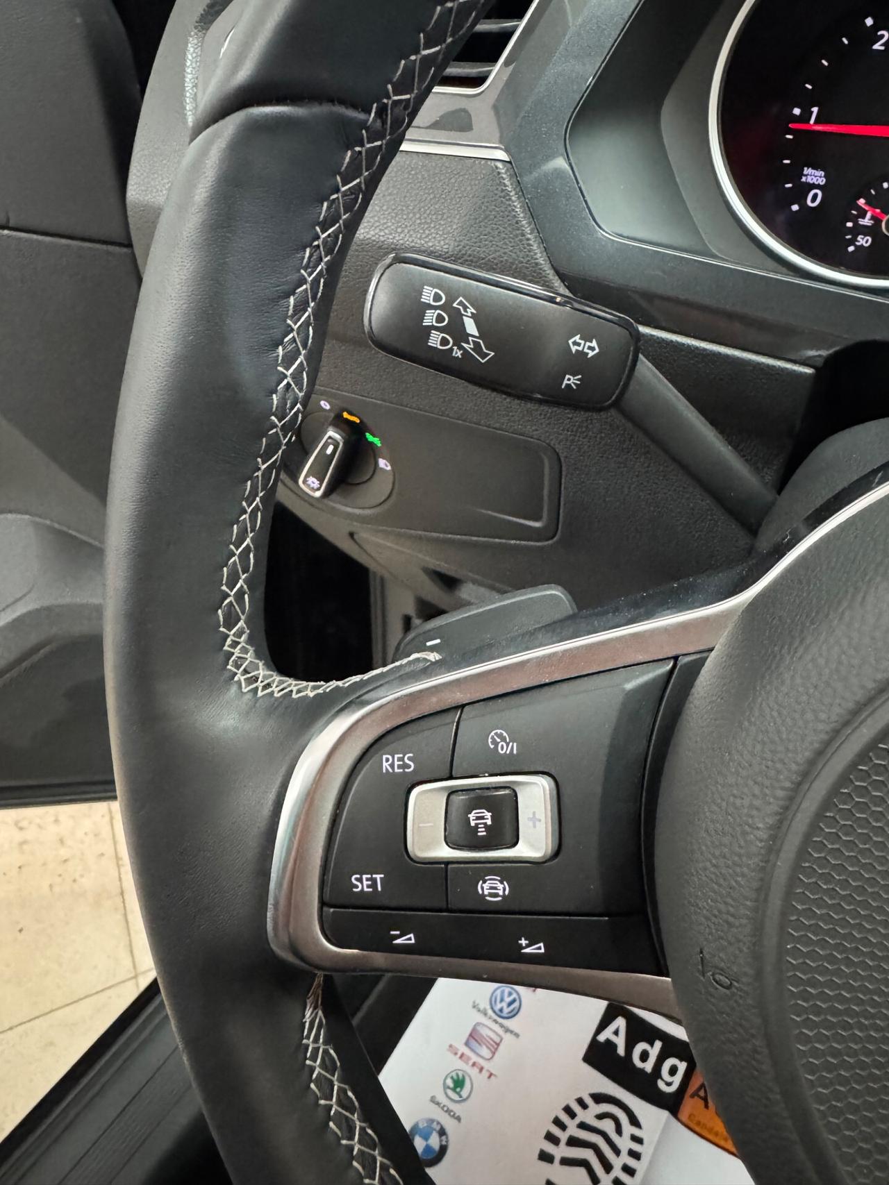 Volkswagen Tiguan 2.0 TDI DSG R line 2018 unico proprietario