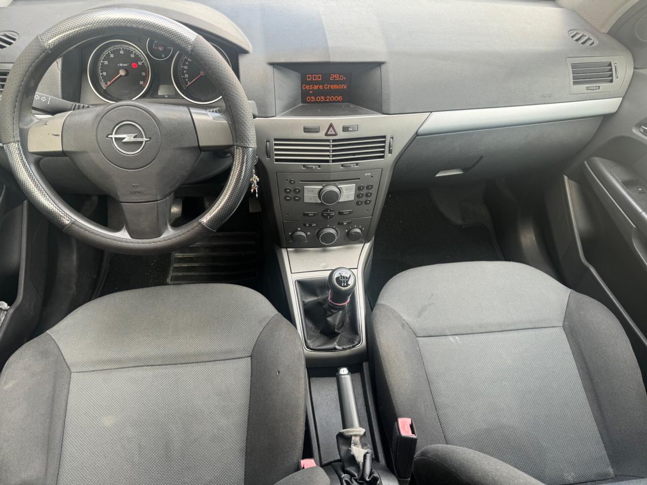 Opel Astra 1.4 16V Twinport 5 porte Enjoy