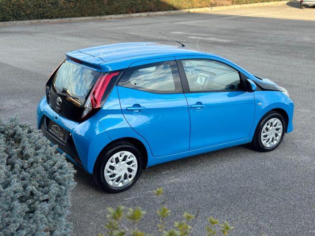 TOYOTA Aygo CONNECT 1.0 VVT-i 5 P X-BUSINESS *SERVICE TOYOTA*