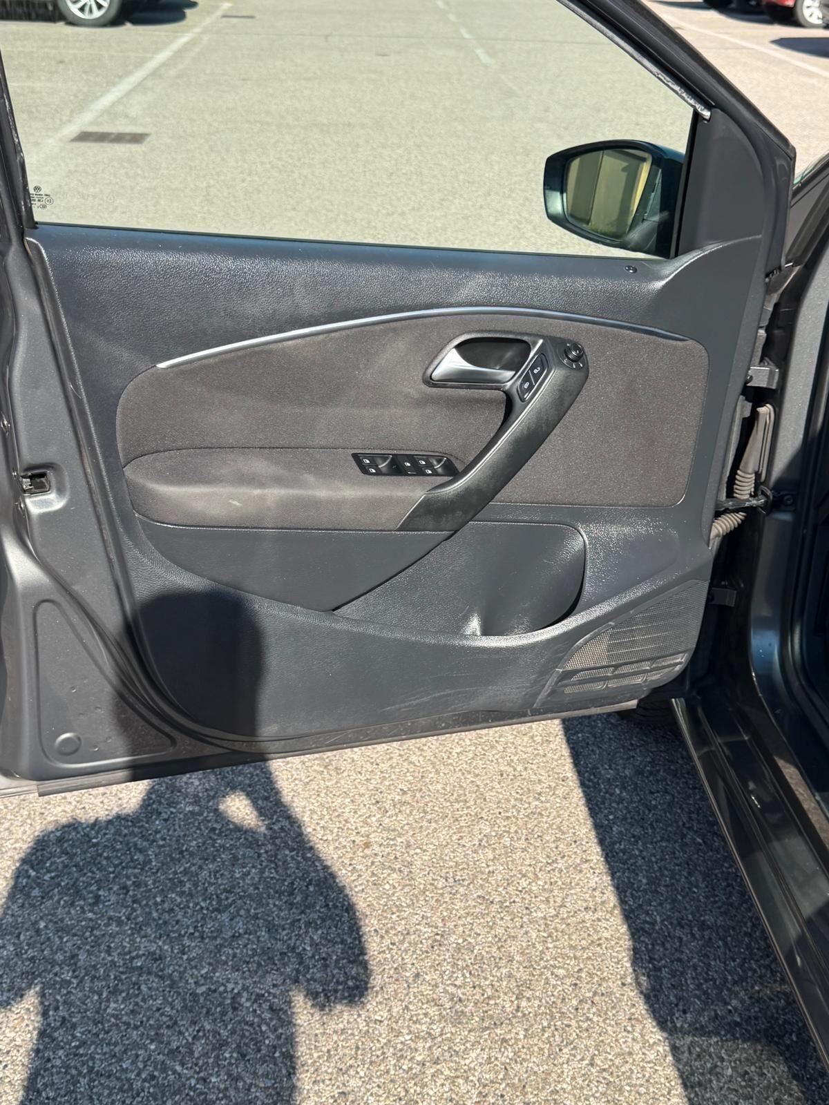 Volkswagen Polo 1.0 - NEOPATENTATI - 12 MESI DI GARANZIA -