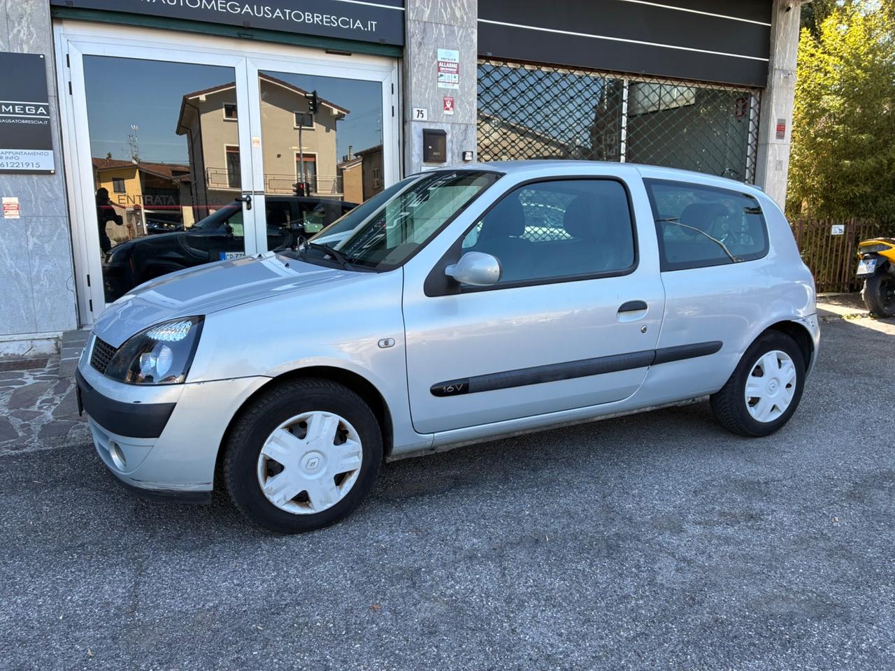 Renault Clio 1.2 3p 16v OK Neo Patentati