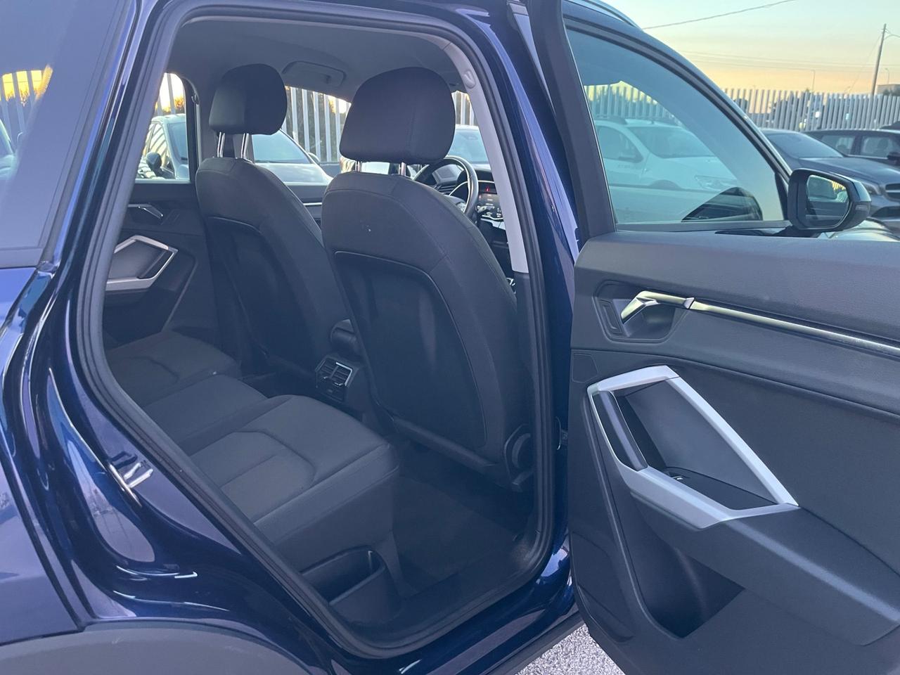 AUDI Q3 35 TDI 150CV STRONIC BUSINESS FULL MY21