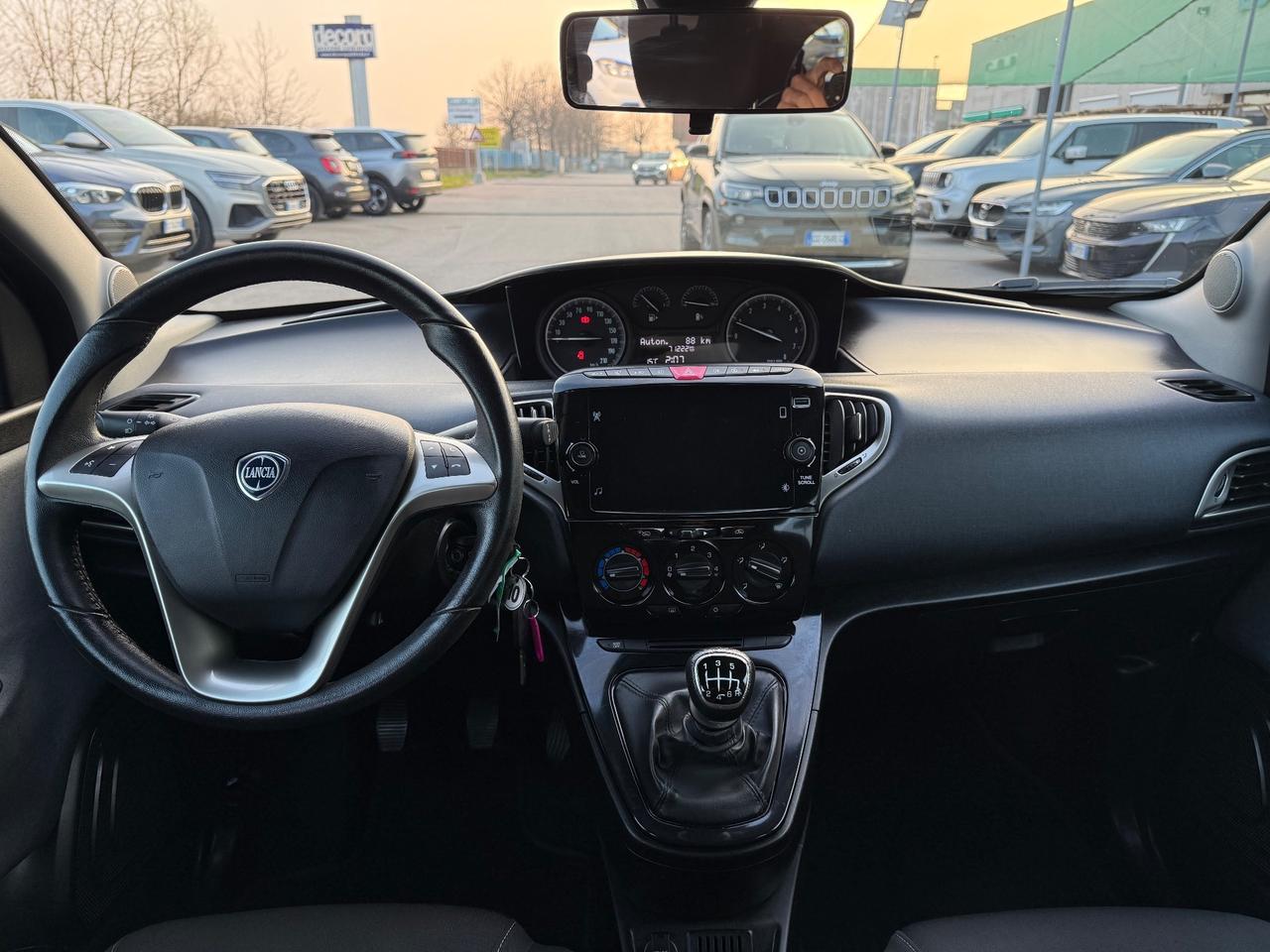 Lancia Ypsilon 1.0 69 Cv 5 POSTI S&S Hybrid Gold