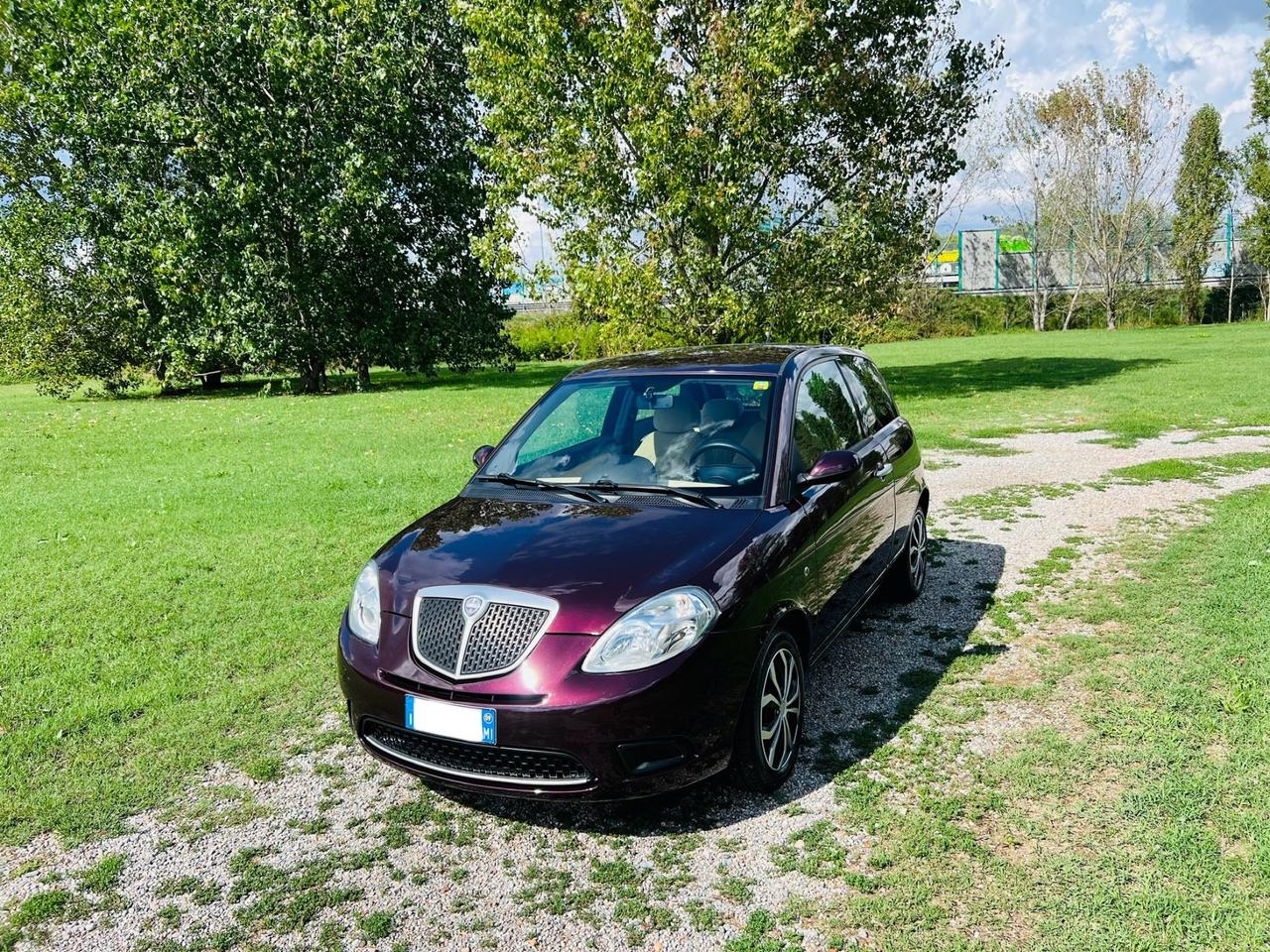 Lancia Ypsilon 1.2 Platino