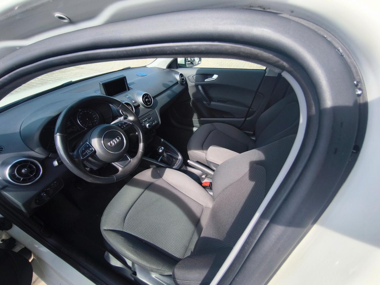 AUDI A1 1,6 TDI- OK NEOPATENTATI