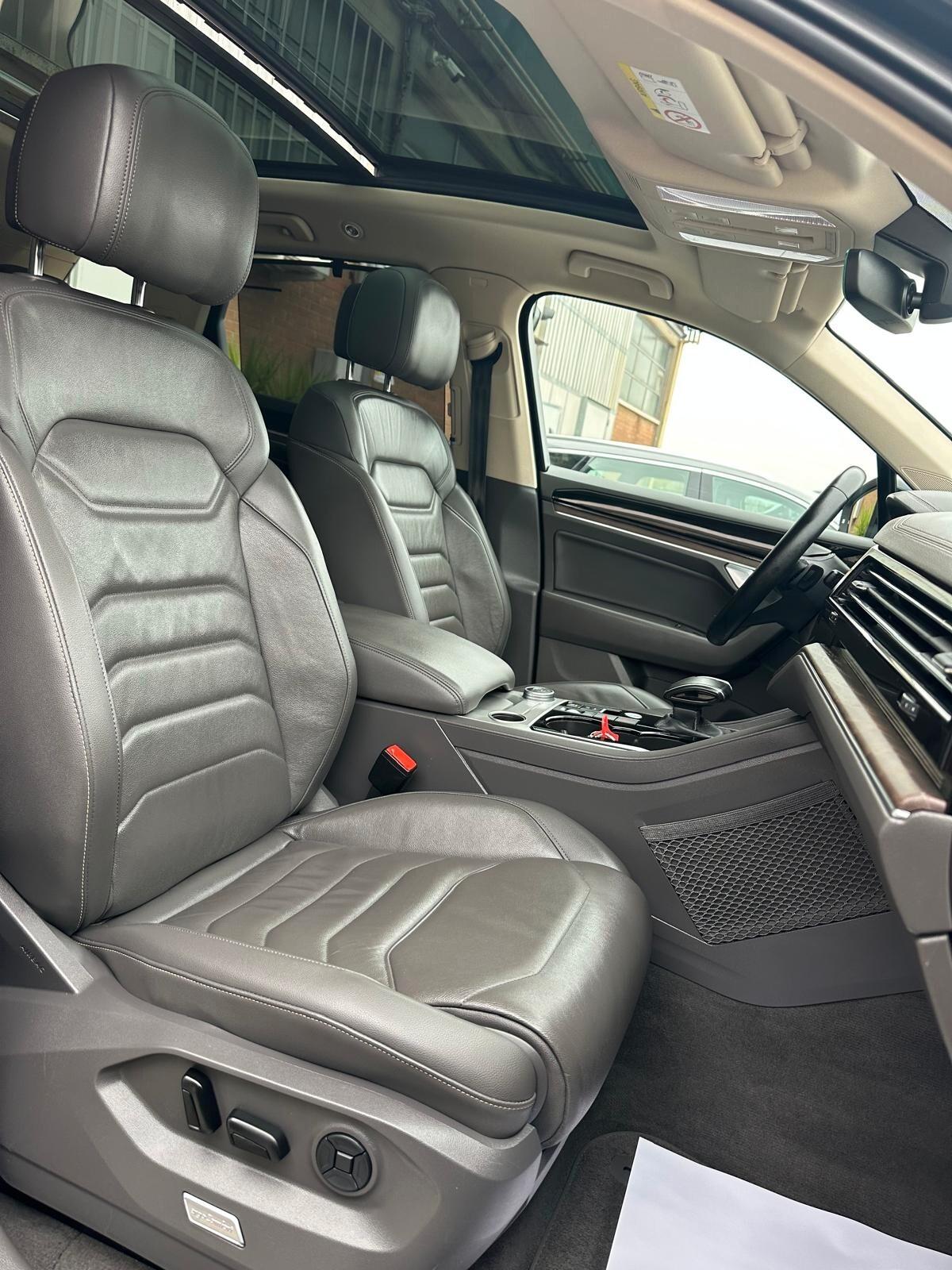 Volkswagen Touareg 3.0 V6 TDI SCR Atmosphere TETTO APRIBILE E INTERNI IN PELLE TOTALE CON MEMORIA