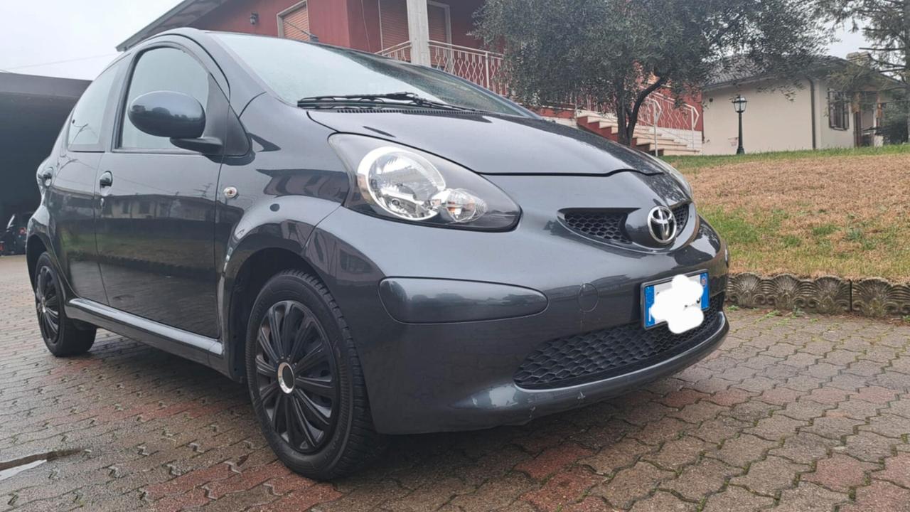 Toyota Aygo 1.0 12V VVT-i 5 porte