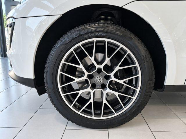 PORSCHE Macan 2.0 benzina Pelle Navigatore