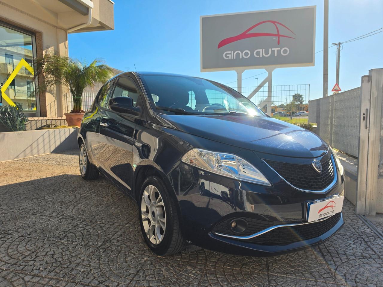 Lancia Ypsilon 1.2 69 CV 5 porte Gold