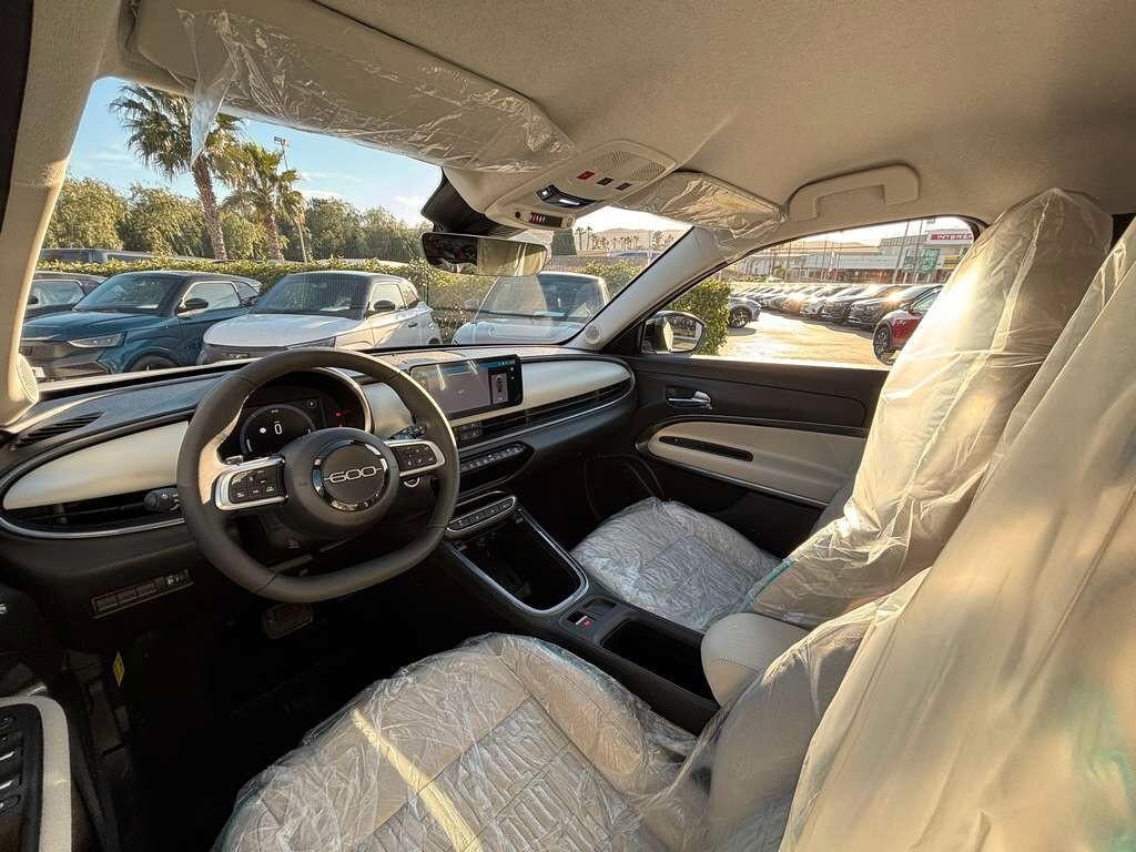 Fiat 600 Hybrid 110 CV DCT MHEV La Prima 2025 KM 0 IVA ESPOSTA Tua a solo 249 Euro al mese