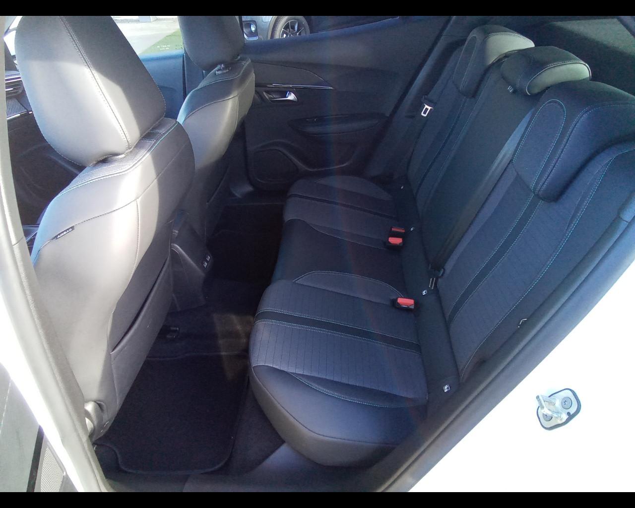 PEUGEOT 2008 2ª serie - 2008 PureTech 130 S&S Allure Pack