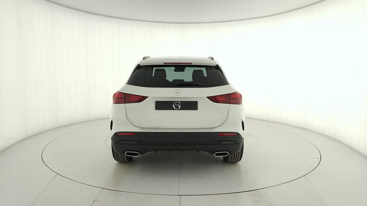 Mercedes-Benz GLA 200 d Automatic 4MATIC