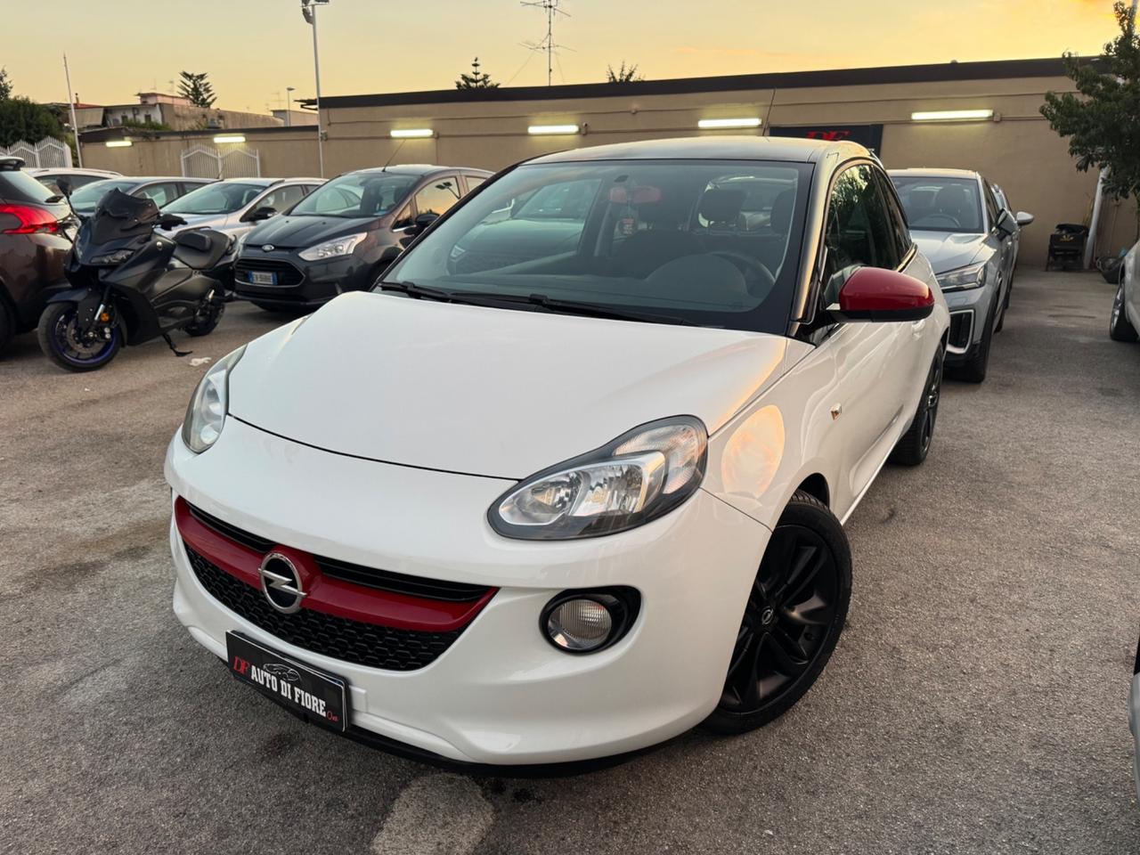 Opel Adam 1.4 GPL Tech Glam b-color