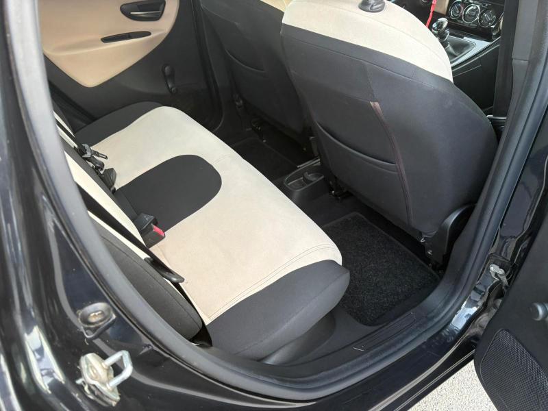 Lancia Ypsilon 5 Porte Ypsilon 1.2 8v Platinum 69cv