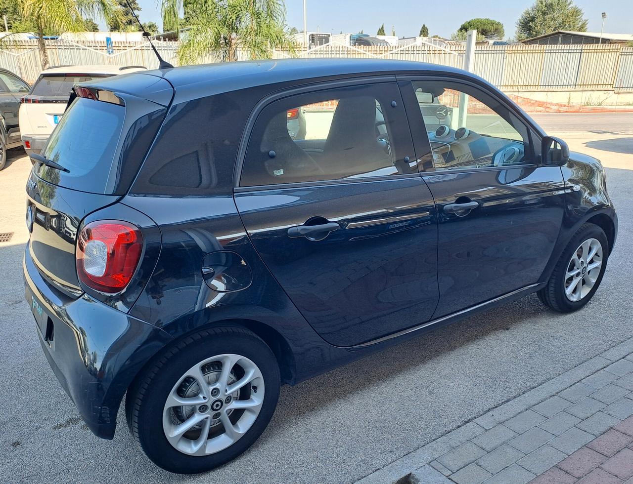 Smart ForFour 70 1.0 Youngster Benzina-GPL