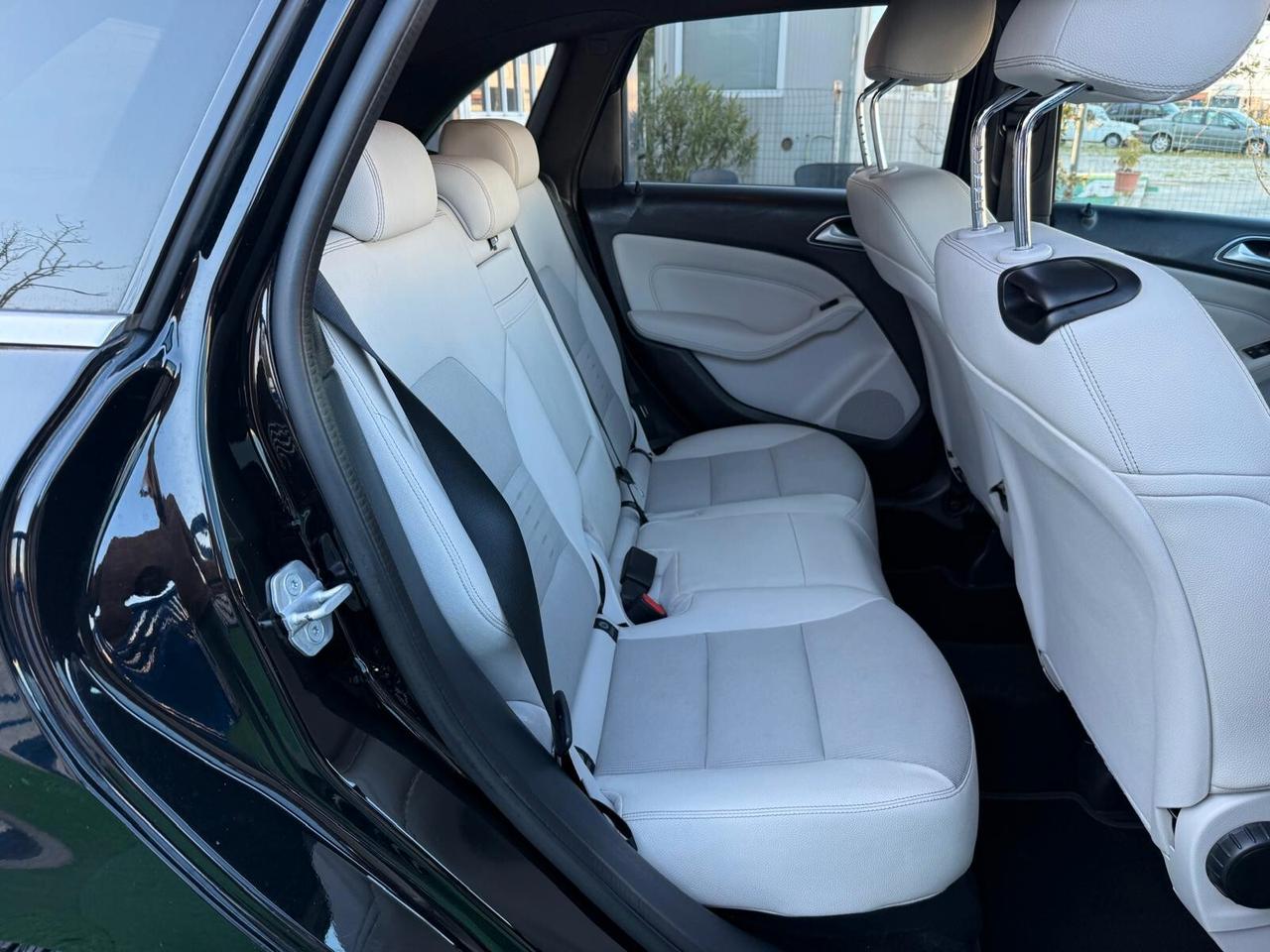 Mercedes-benz B 180 d Automatic Sport