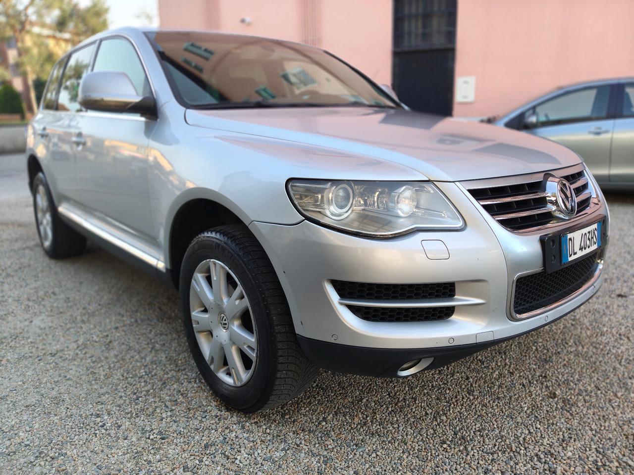 Volkswagen Touareg 2.5 R5 TDI Tip Exclusive