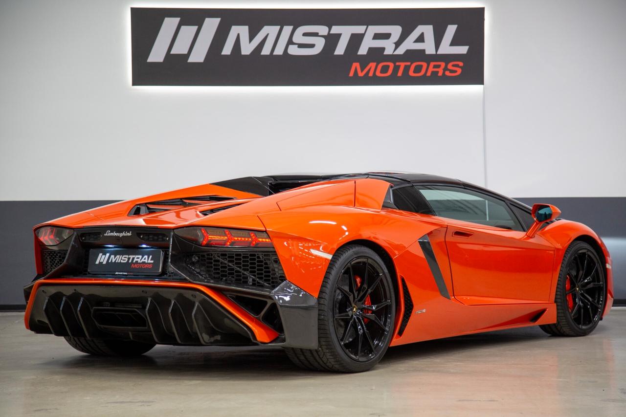 Lamborghini Aventador 6.5 V12 LP700-4 Roadster