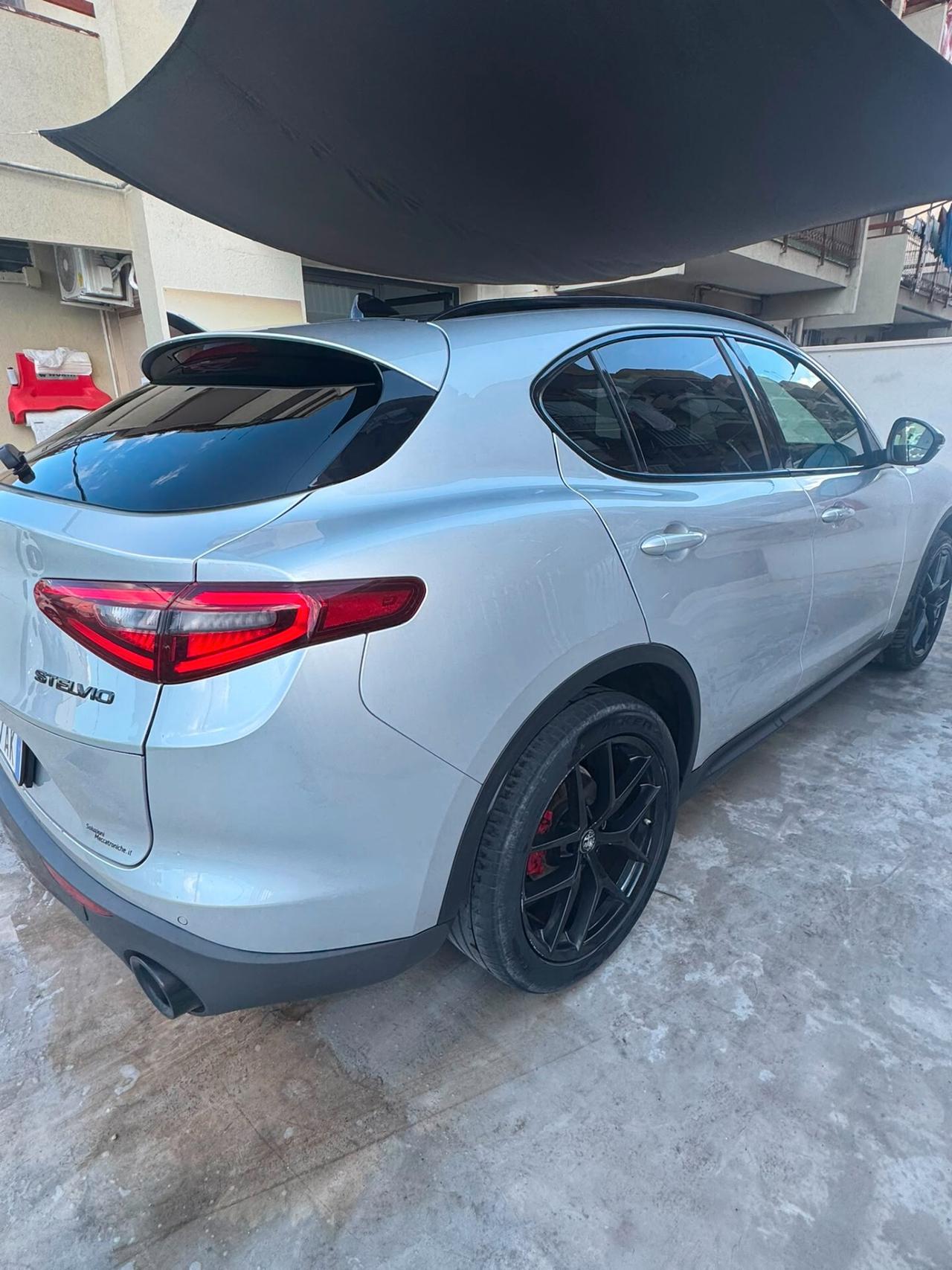 Alfa Romeo Stelvio 2.2 Turbodiesel 210 CV AT8 Q4 B-Tech