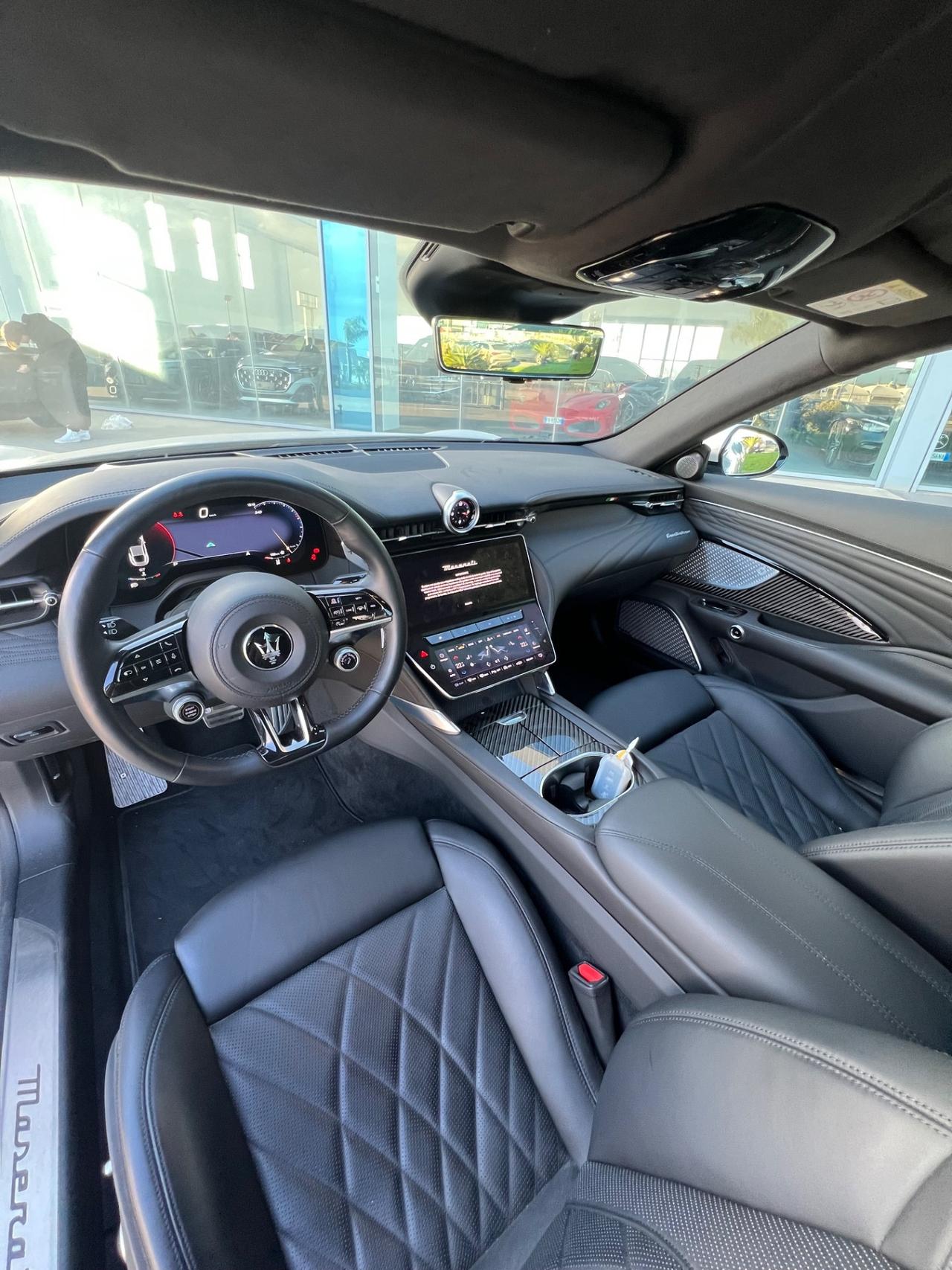 Maserati GranTurismo Modena awd auto possibilità noleggio no scoring