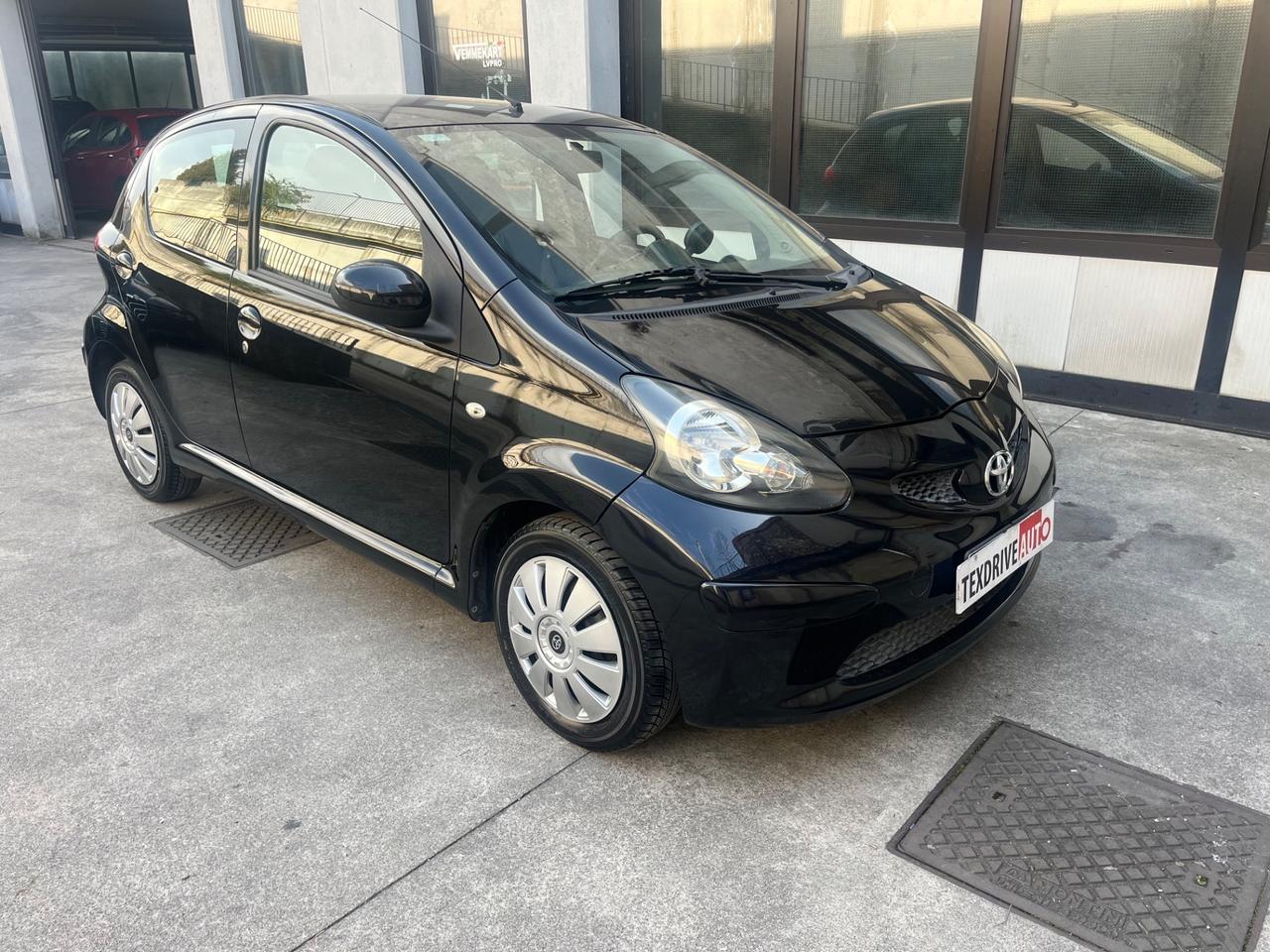 Toyota Aygo 1.0 12V VVT-i 5 porte