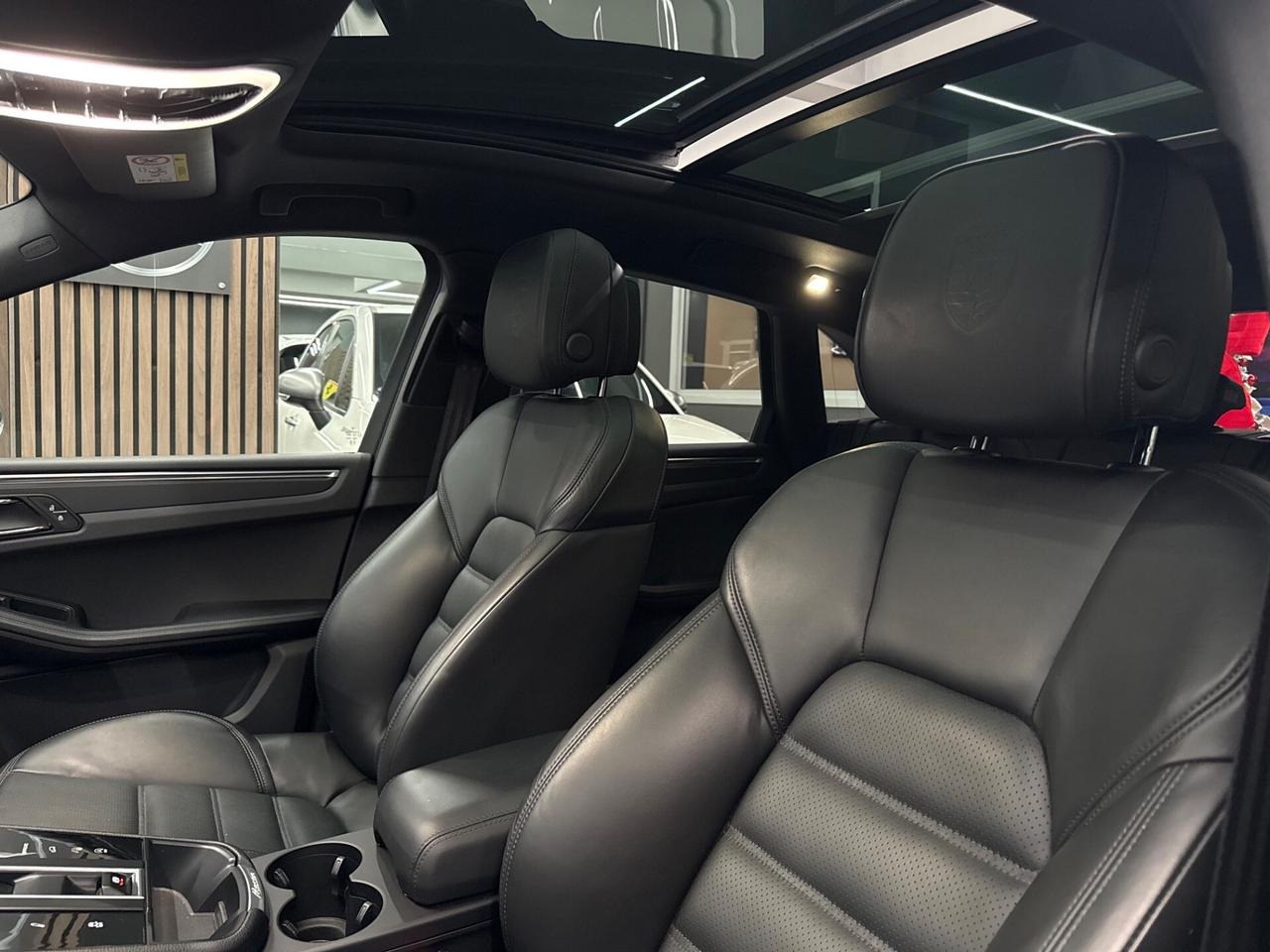 Porsche Macan 2.0 T Radar*Kamera360*Tetto PRONTA CONSEGNA !