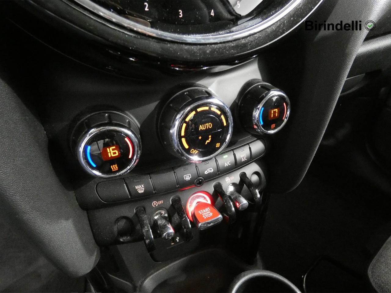 MINI Mini 4ª serie (F56) - Mini 1.5 Cooper Yours