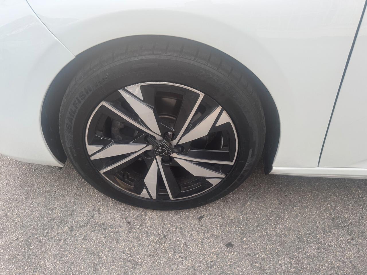 Peugeot 308 1.5 BlueHDi EAT8 12/2022