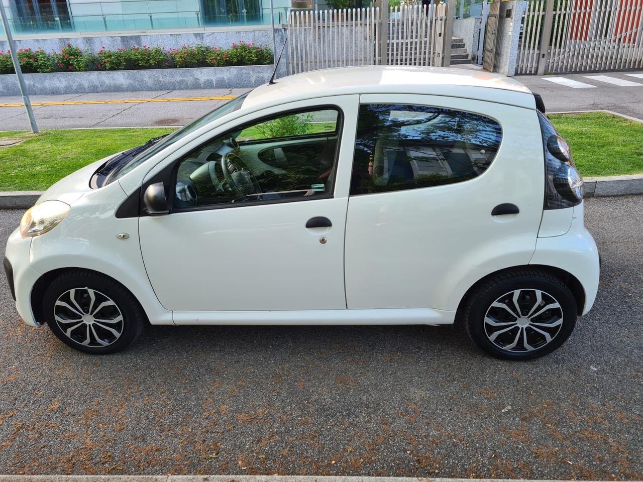 Citroen C1 Airscape VTi 68 ETG 5 porte Shine