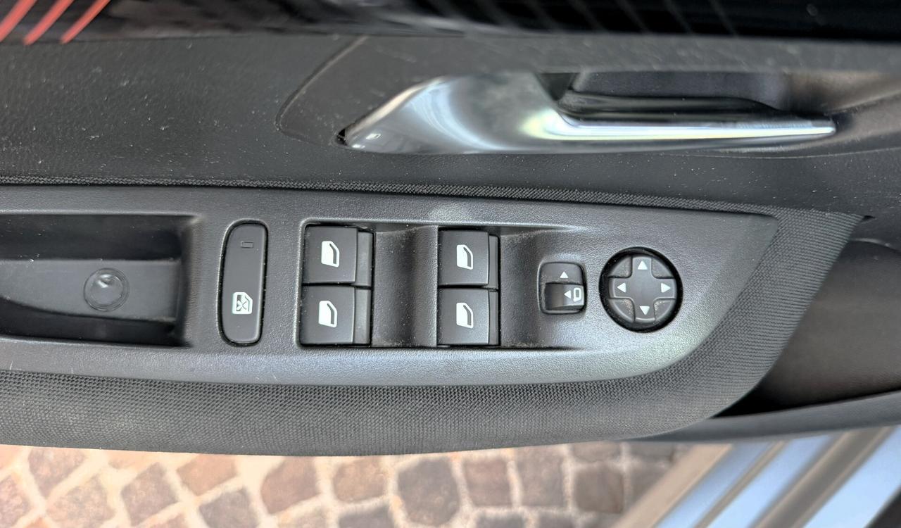 Peugeot 208 PureTech 100 Stop&Start EAT8 5 porte Active Pack