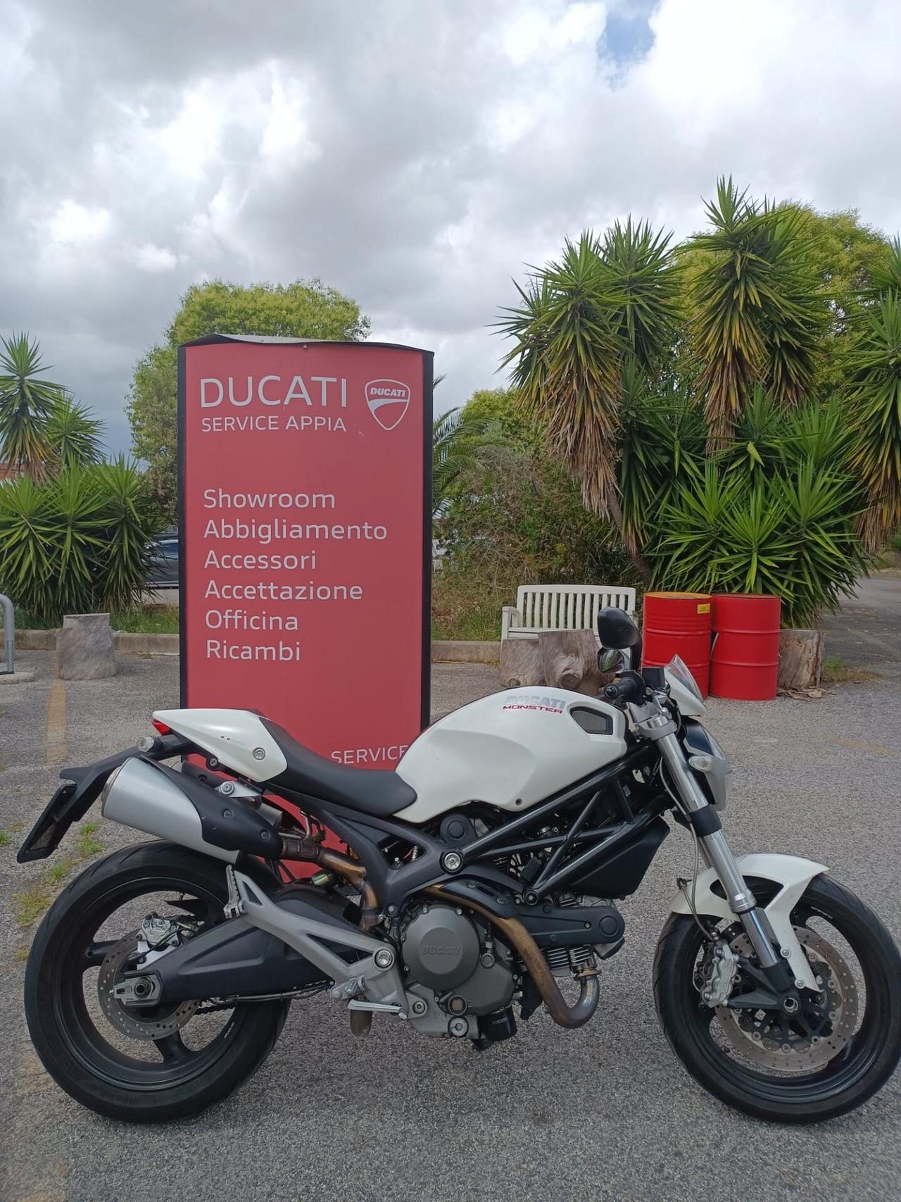 Ducati Monster 696plus