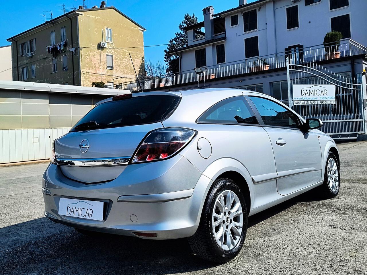 Opel Astra GTC 1.6 115cv BENZINA